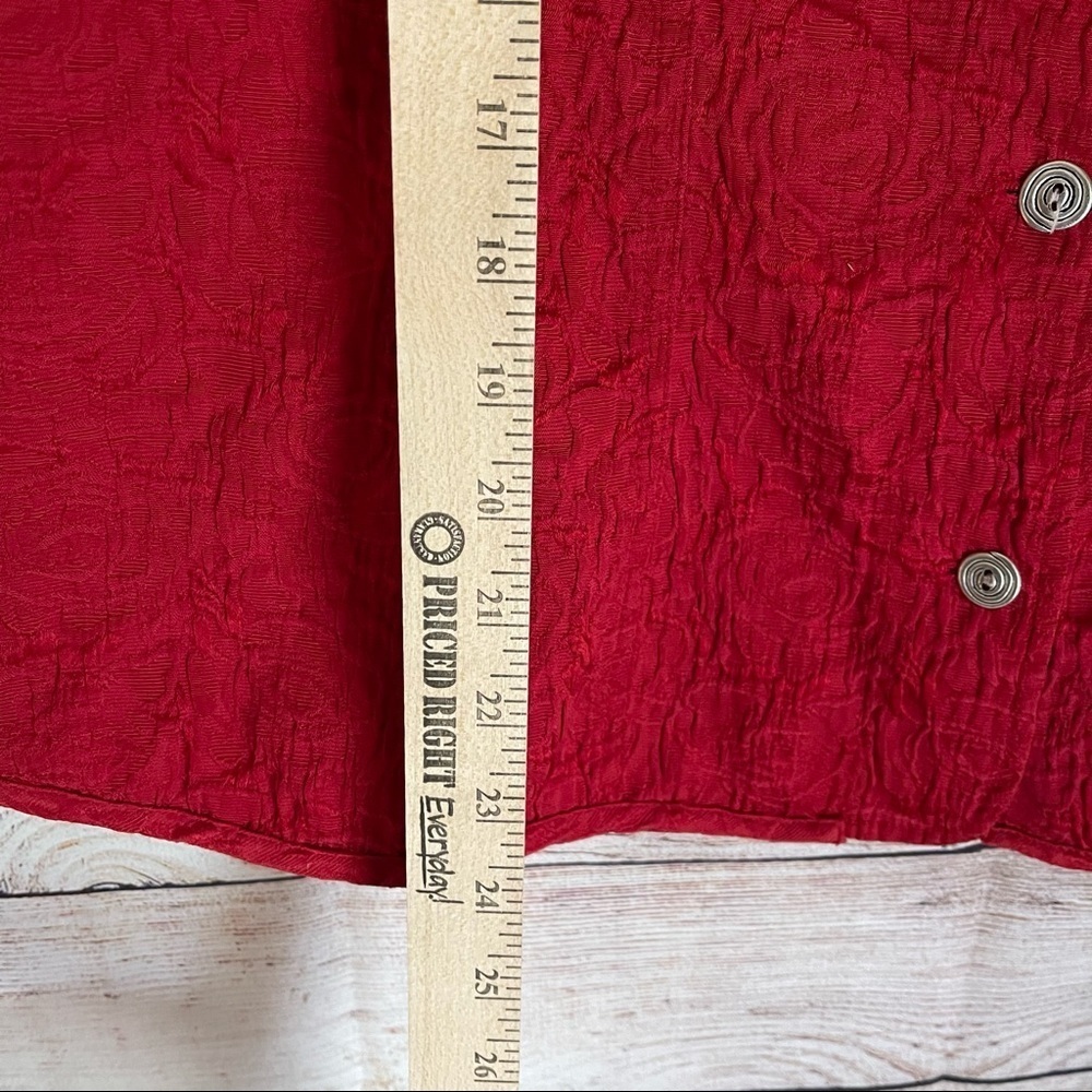 Chicos red sleeveless textured button down top sz 2 large - Picture 5 of 6